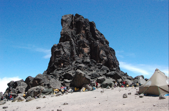 Northern Circuit day 3: Shira 1 Camp (3500 m) - Lava Tower (4550 m)